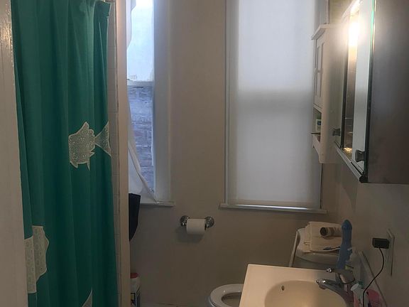 4th image of 2611 W Armitage Ave APT 2F