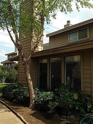 1st image of 10811 Greenwillow Dr