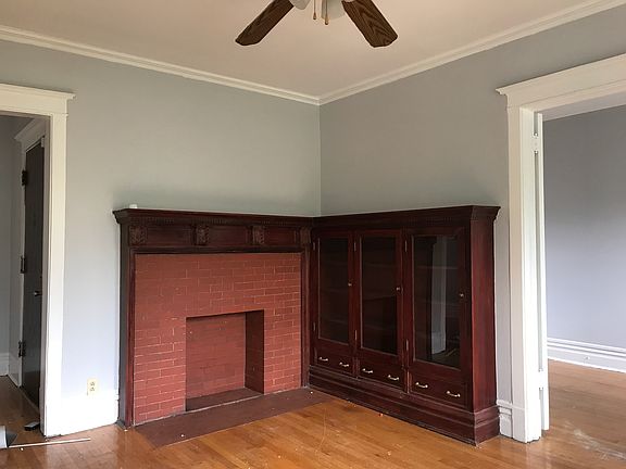 5th image of 743 E 62nd St