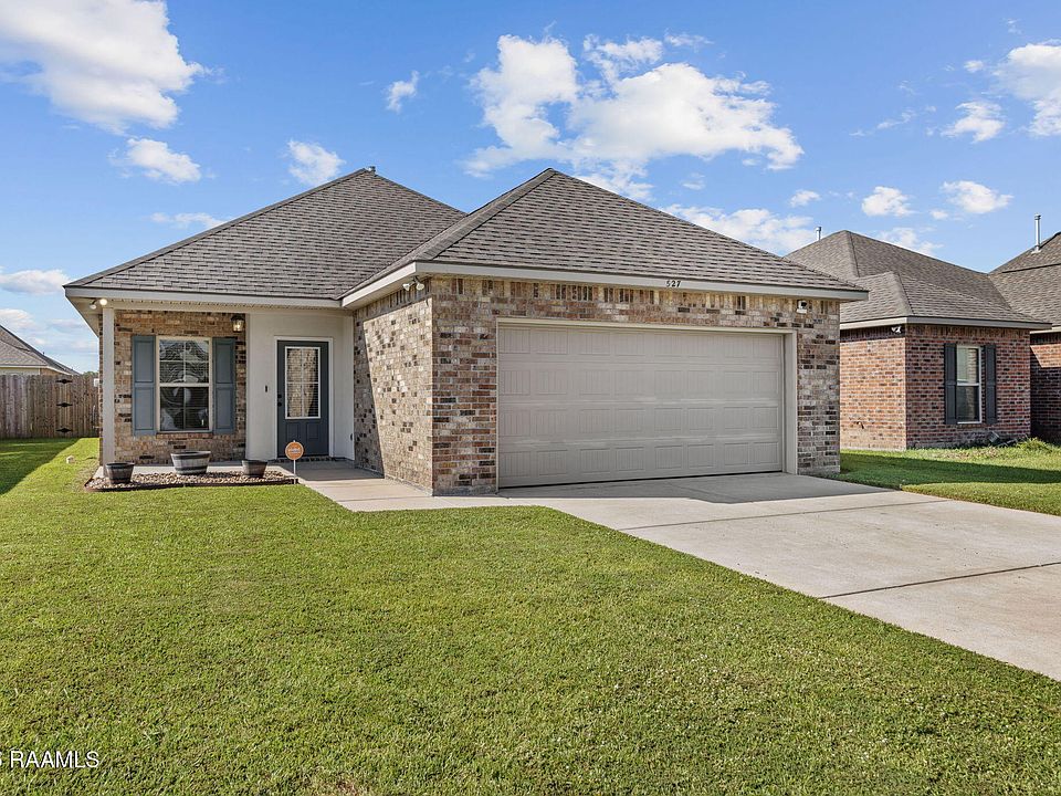 1st image of 527 Elwick Dr