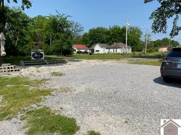 2518 Bridge St, Paducah, KY 42003