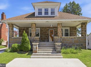 272 E North Ln, Conshohocken, PA 19428