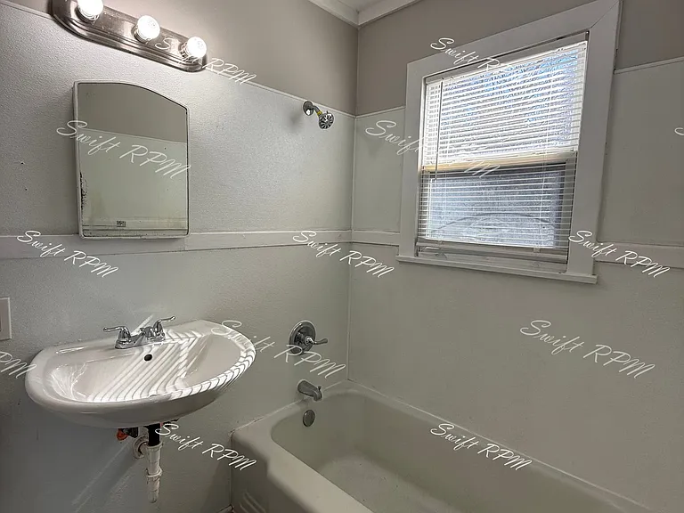 1147 Oakland Ave — Photo 10