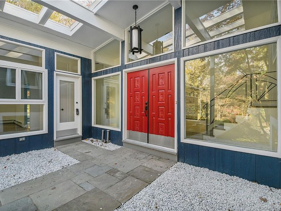 1st image of 7A Fieldcrest Court