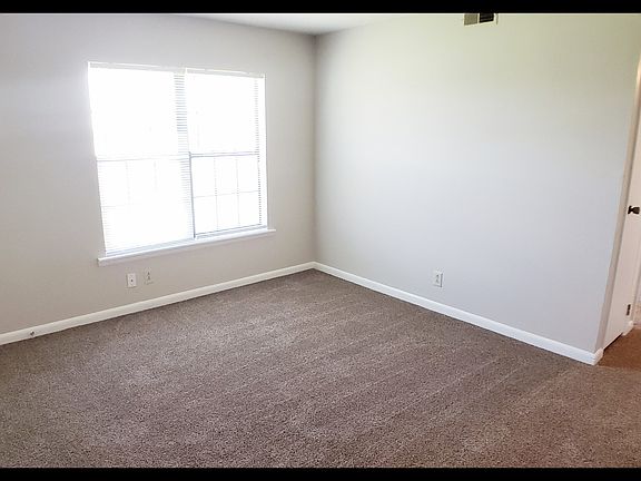 4th image of 111 Bennett Dr APT 7