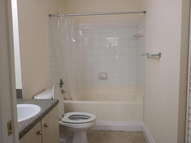 1803 N Flagler Dr #212 — Photo 12