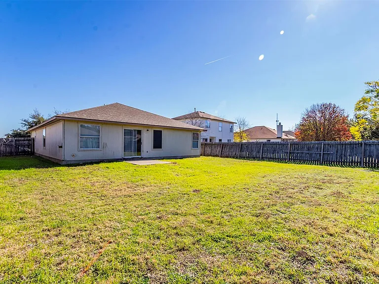 207 Mitchell Dr — Photo 23