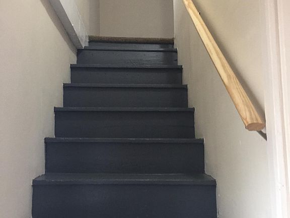 steps to upstairs bedroom