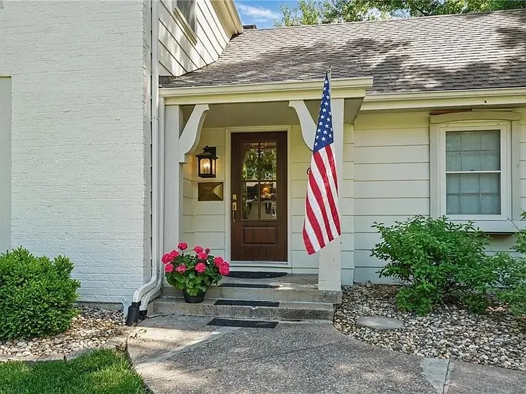 6817 N Bellefontaine Ave — Photo 13