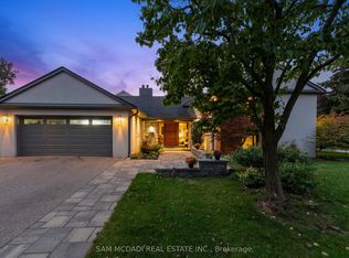 2480 Parmeer Dr, Mississauga, ON L5C2Y2