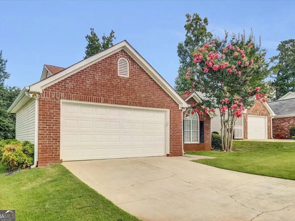 97 Green Tree Dr, Newnan, GA 30265