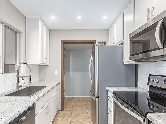 2nd image of 9845 W ROYAL RIDGE Drive