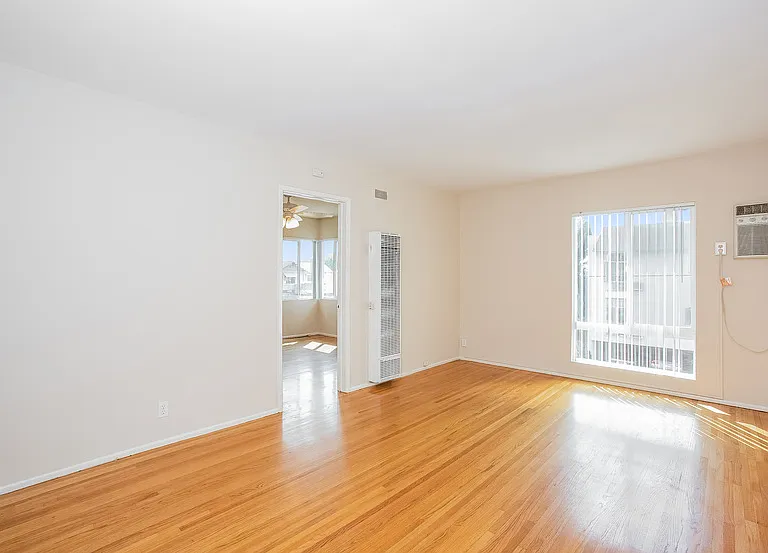 5 W Pine St #5 — Photo 9