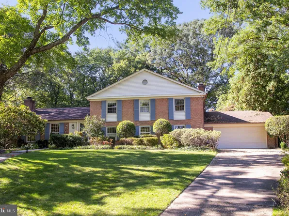 3600 Bent Branch Ct, Falls Church, VA 22041