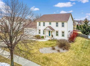 680 Willow Brook Trl, Sun Prairie, WI 53590