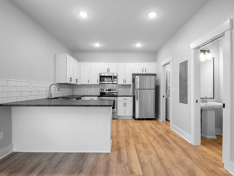 809 Maple St #D — Photo 8