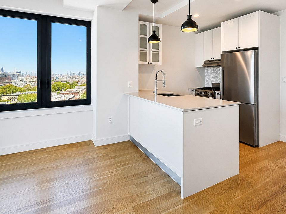 1st image of 409 Eastern Pkwy #1007
