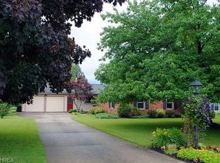 744 Parkview Dr, Aurora, OH 44202