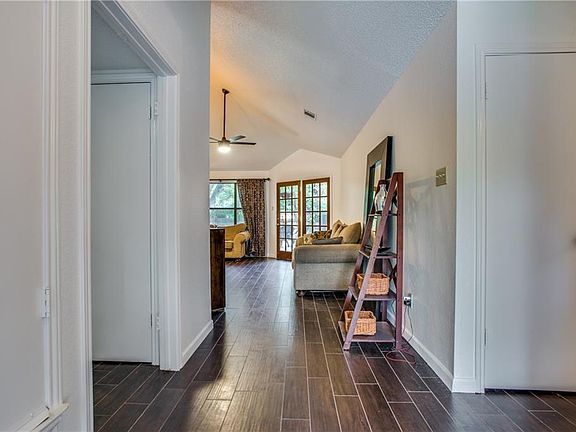 4th image of 1550 Autumn Breeze Ln