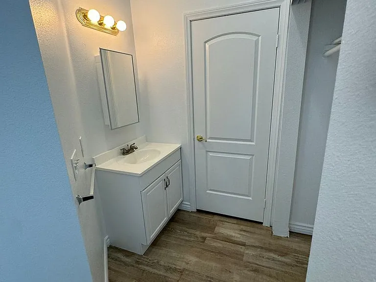 3760 E Calle De Carlos — Photo 11