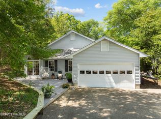 111 Mimosa Boulevard, Pine Knoll Shores, NC 28512