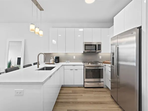 5711 John F Kennedy Boulevard image 6 of 22