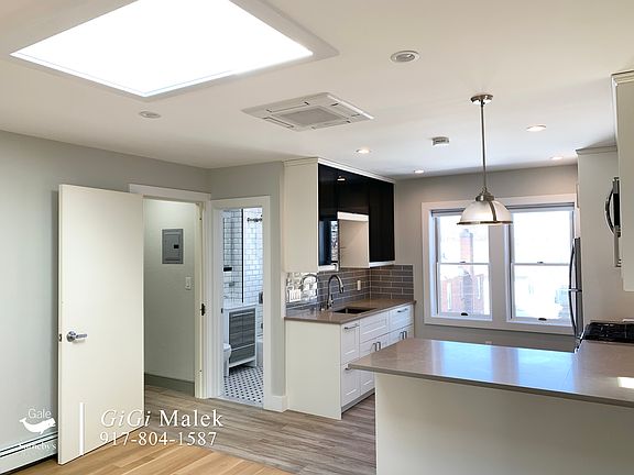 2nd image of 9907 Ascan Ave Floor 3