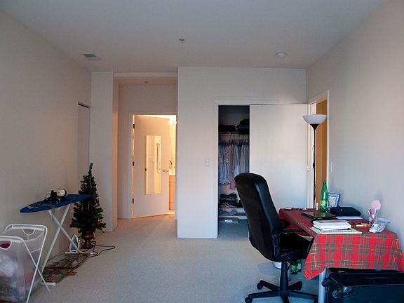 4th image of 1210 Chicago Ave APT 607