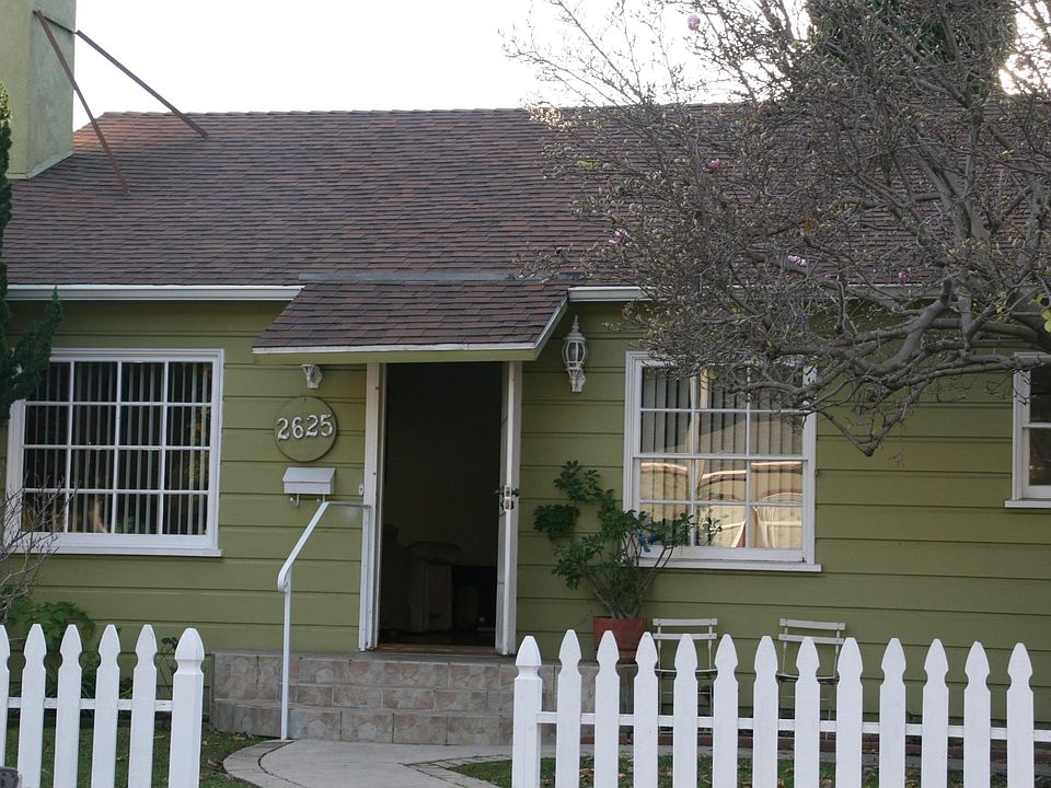 1st image of 2625 Barry Ave