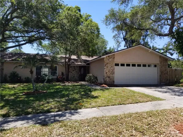 11488 Robert Dr, Seminole, FL 33778
