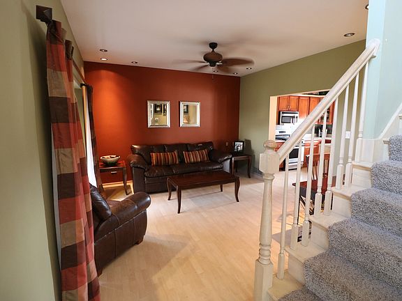 4th image of 15485 Lakeview Dr