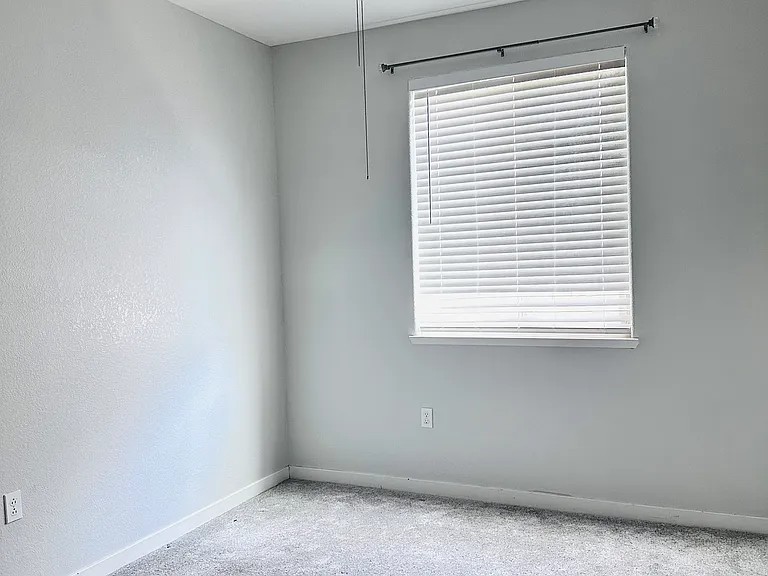 1241 Taburno Ave — Photo 9