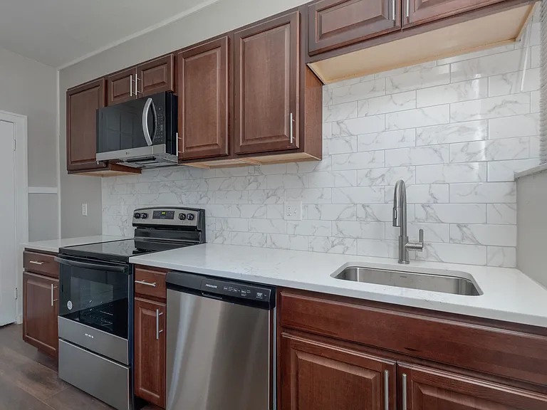 7234 Amherst Ave #1W — Photo 15