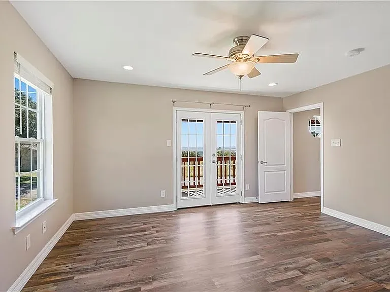 8508 Grandview Dr — Photo 13