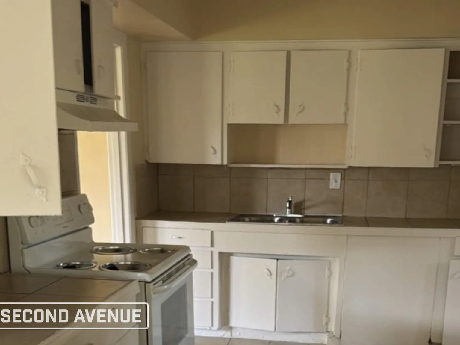 3 bed, 1.0 bath, 1199 sqft, $1,395 — Photo 3