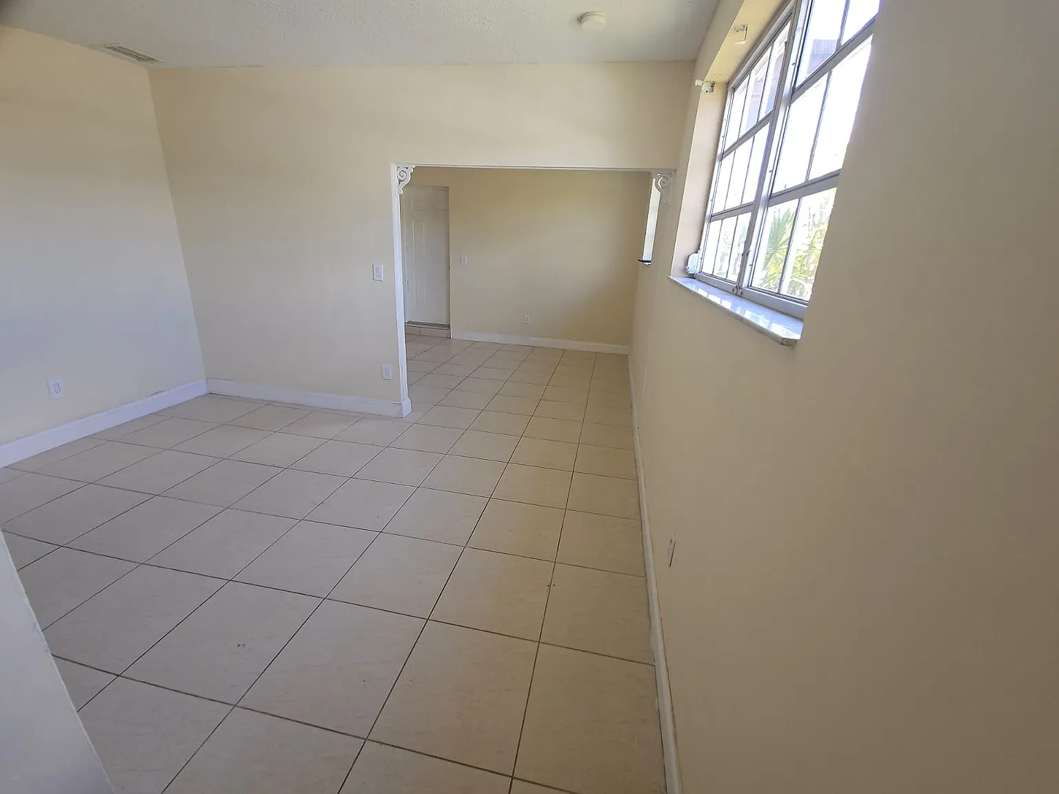 1 bed, 400 sqft, $1,650 — Photo 2
