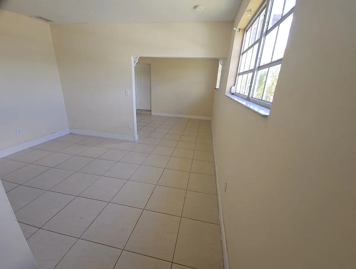 Building Photo - 11015 SW 53rd Dr
