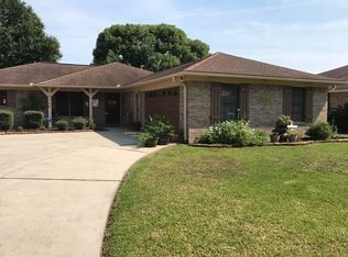 2705 15th St, Port Neches, TX 77651