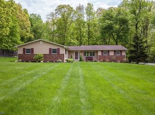 5 Wimpole Way, Green Brook, NJ 08812