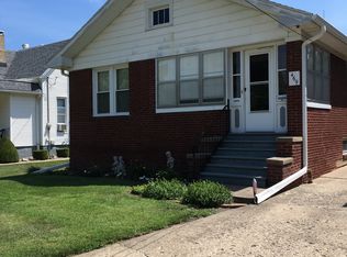 469 Locust St, Galesburg, IL 61401