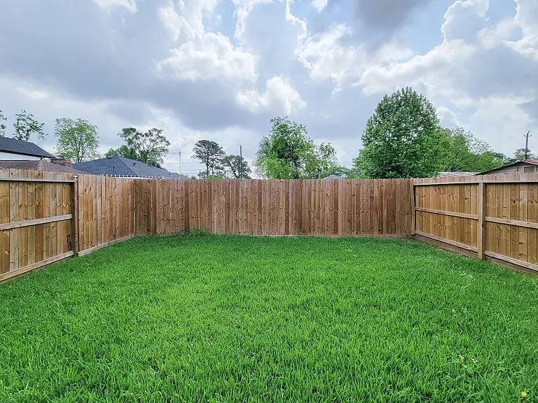 6520 Couch St — Photo 41