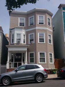 632 E 3rd St, South Boston, MA, 02127