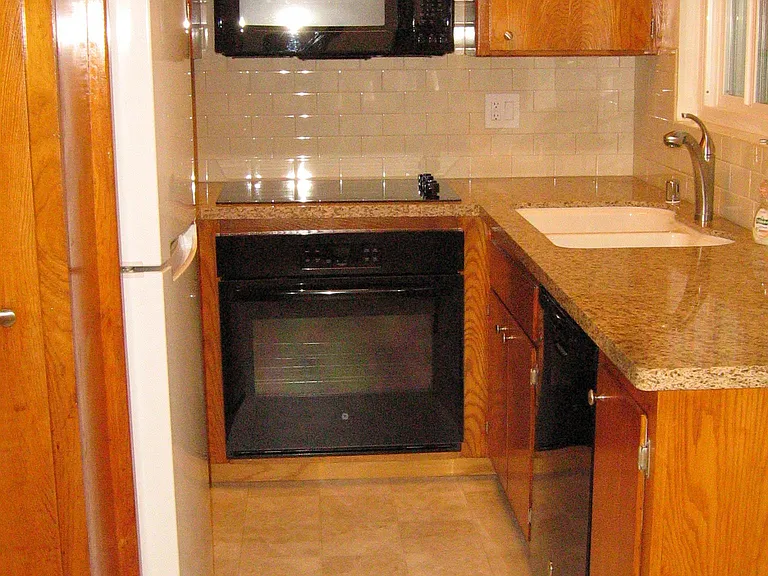 125 Gull St #A — Photo 16