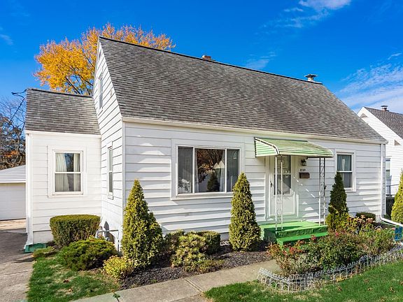 2nd image of 3259 Oaklawn St
