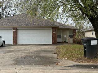 1919&1921 S Hartford Ave, Bolivar, MO 65613
