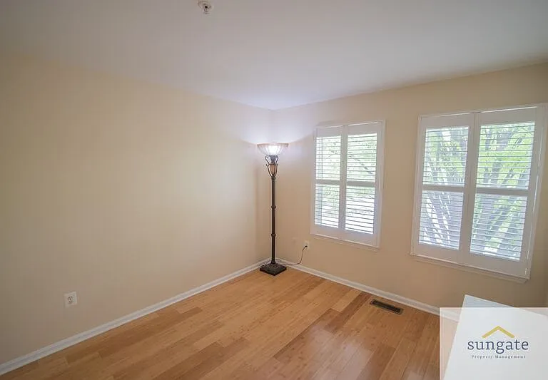104 N Dallas St — Photo 19