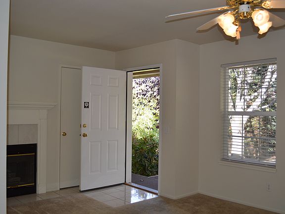 Entry & Gas Fireplace