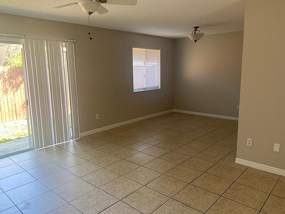 3rd image of 1013 Delridge Ave