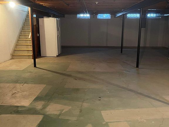 3rd image of 43905 Rivergate Dr