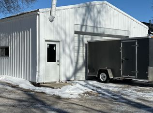 Moif Llc - 1105 Washington Street, Pella, IA 50219